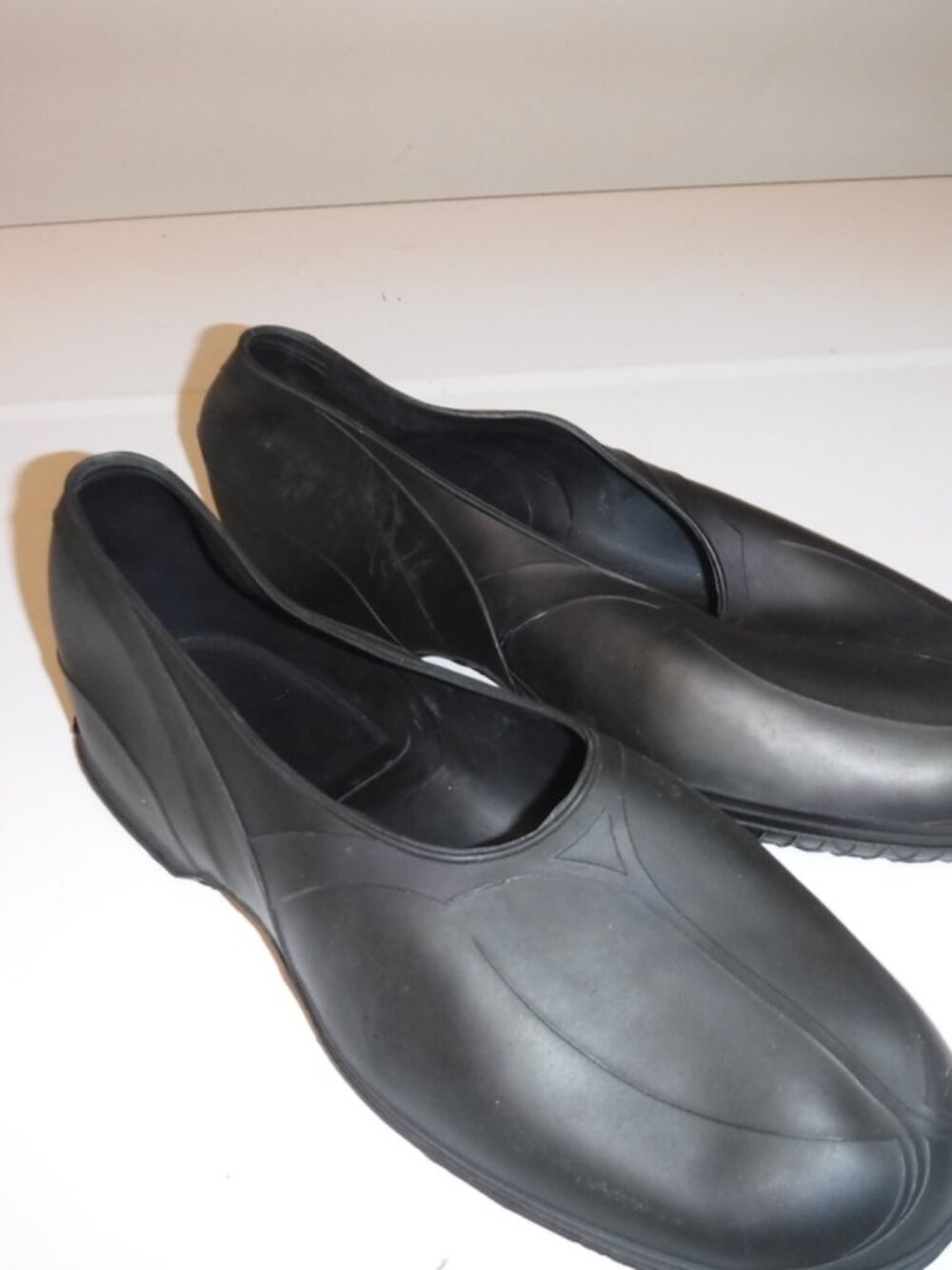 TINGLEY RUBBER OVERSHOES, LARGE